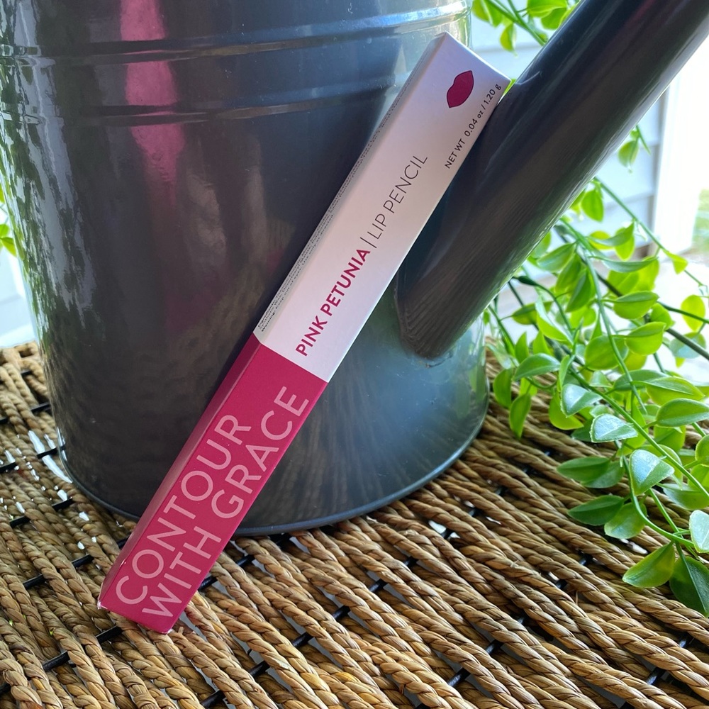 Pink Petunia Lip Liner